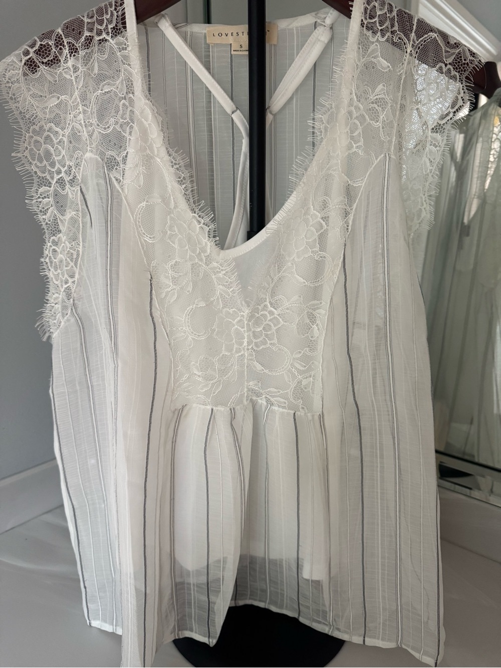lovestitch White Sheer Lace-Trim Sleeveless Camisole